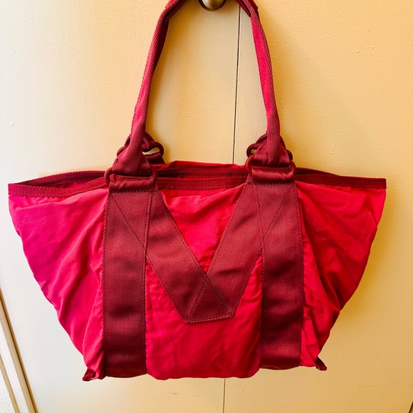 Marc Jacobs Fuchsia Tote Bag - Picture 2 of 4